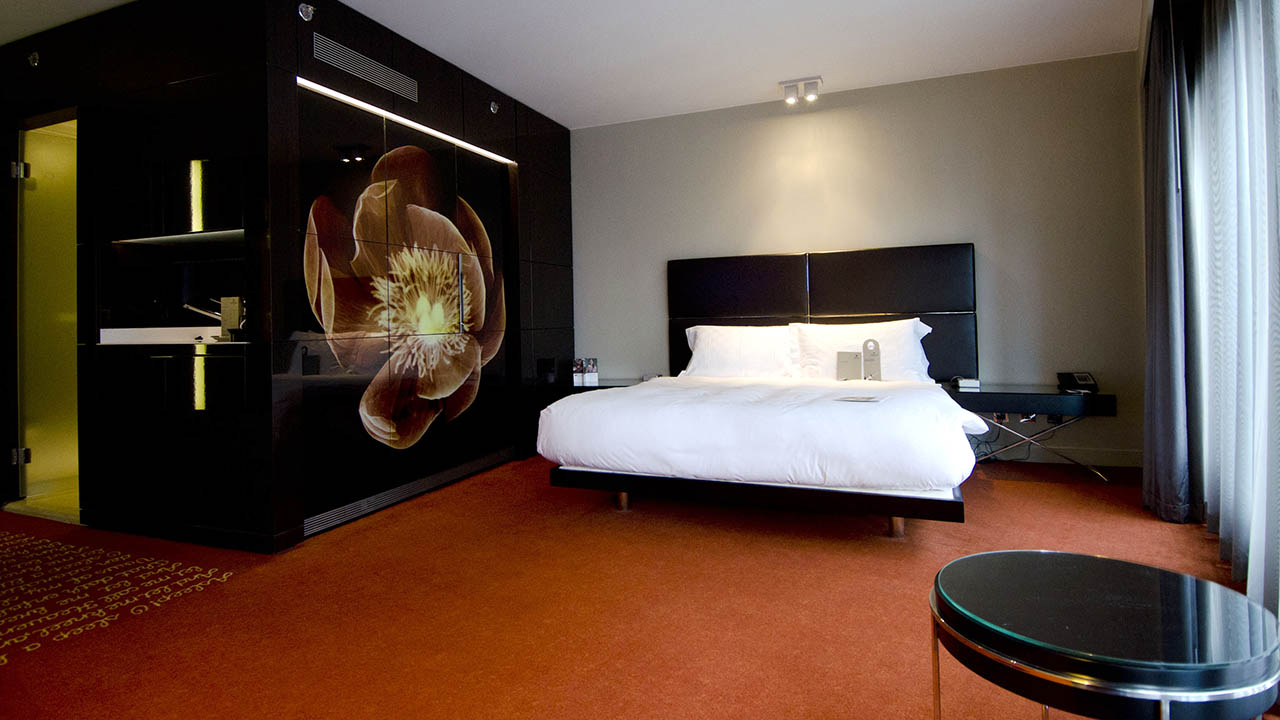 An amazing hotel suite at the Park Plaza Westminster Bridge Hotel in downtown London England